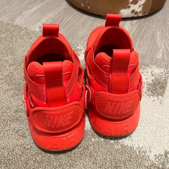 Red Nike Air shoes with two sets of back panels. Women’s 9, gently used - Picture 5 of 8